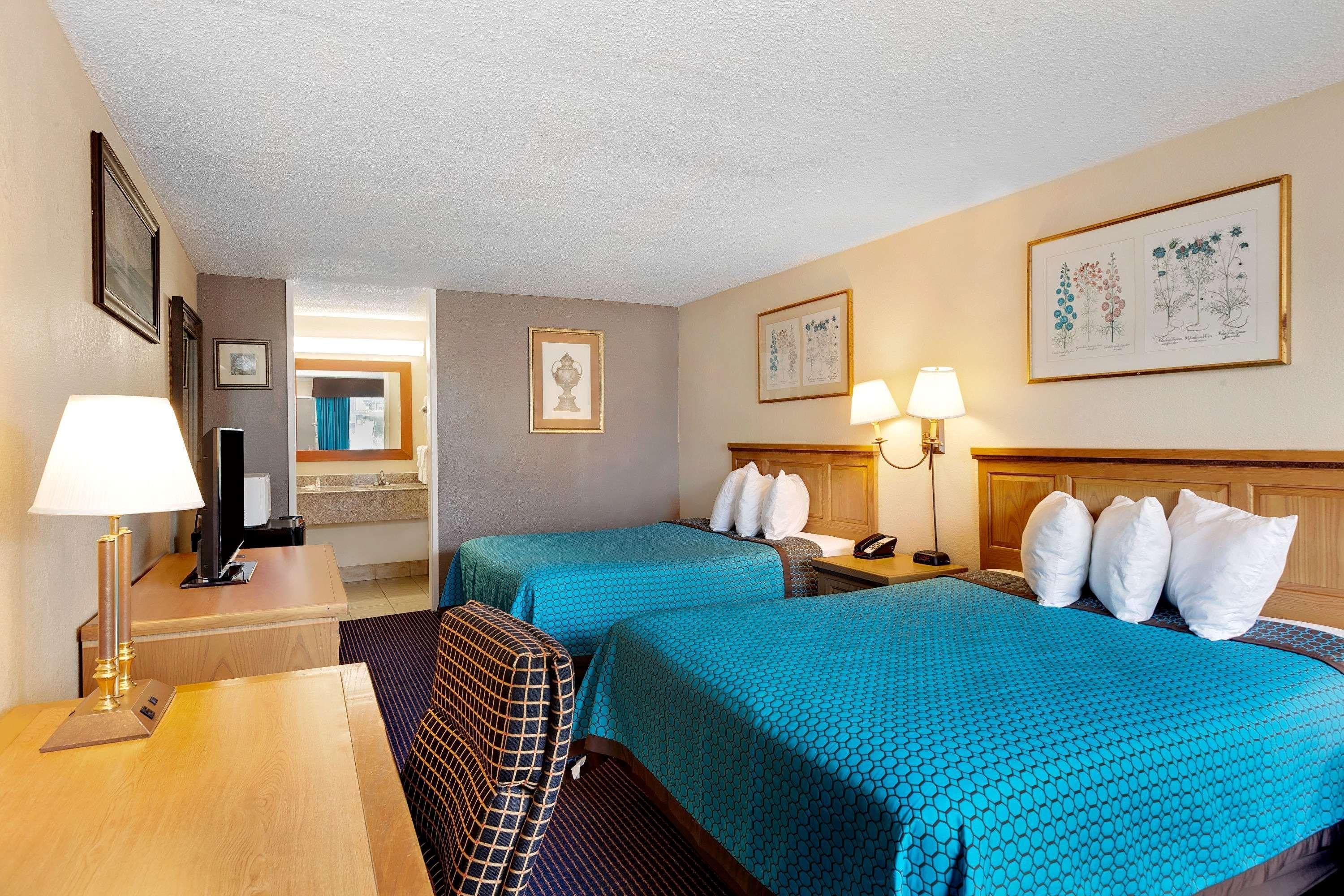 Days Inn by Wyndham Lafayette Near Lafayette Airport Eksteriør bilde