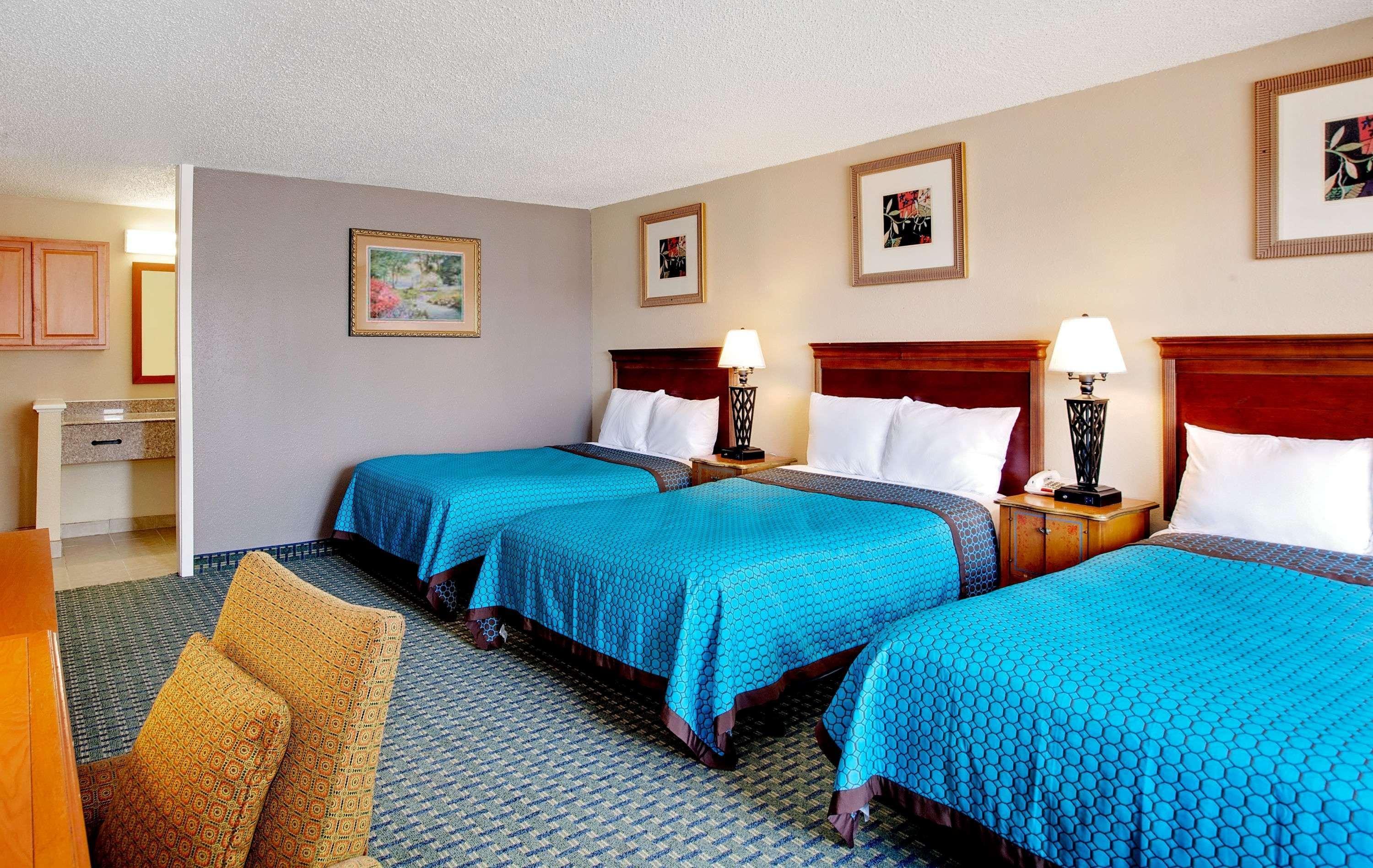 Days Inn by Wyndham Lafayette Near Lafayette Airport Eksteriør bilde