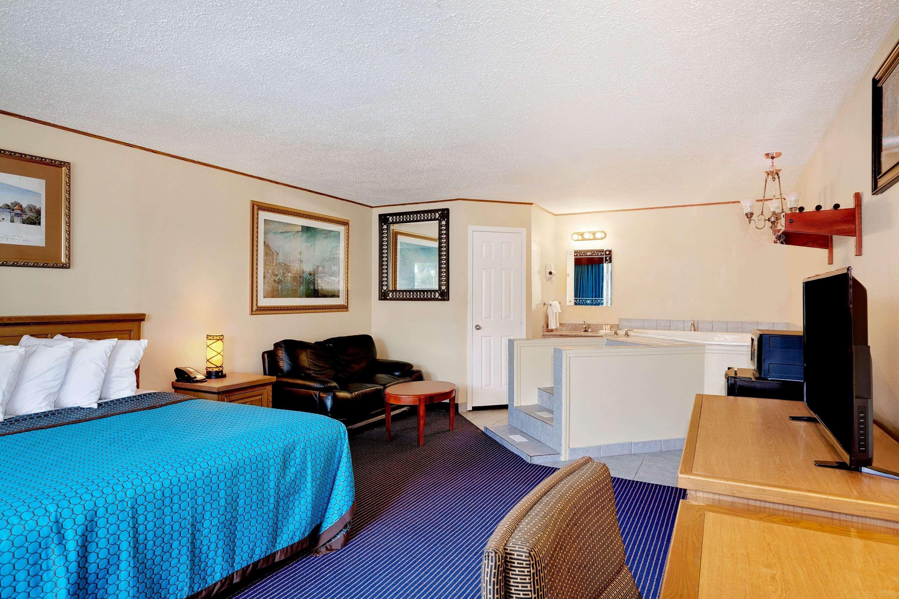 Days Inn by Wyndham Lafayette Near Lafayette Airport Eksteriør bilde
